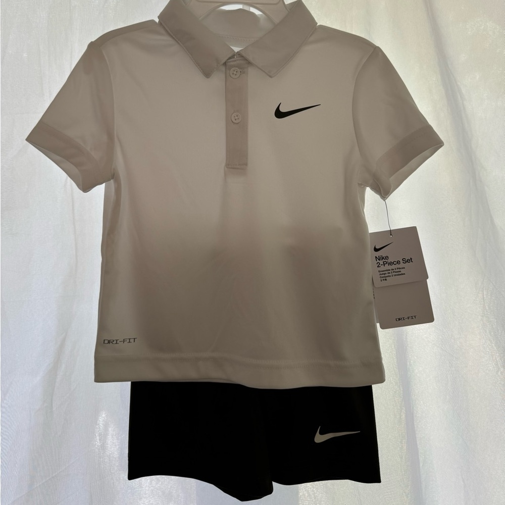 Boys Nike outfit size 2t
